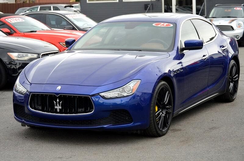 2015 Maserati Ghibli Base image 2