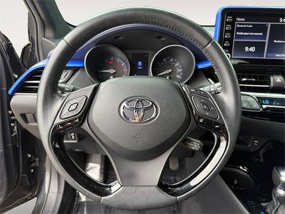 2020 Toyota C-HR photo 11