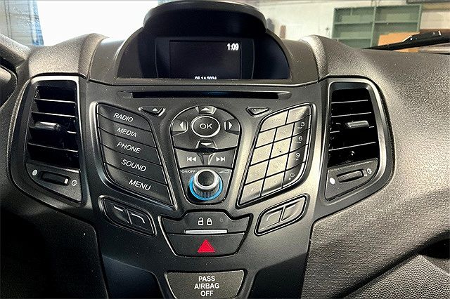 2019 Ford Fiesta SE image 24