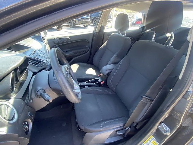 2019 Ford Fiesta SE image 8