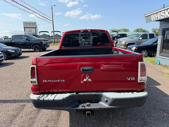 2006 Mitsubishi Raider