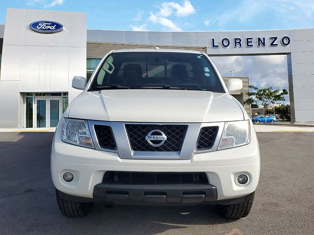 2018 Nissan Frontier PRO-4X image 1