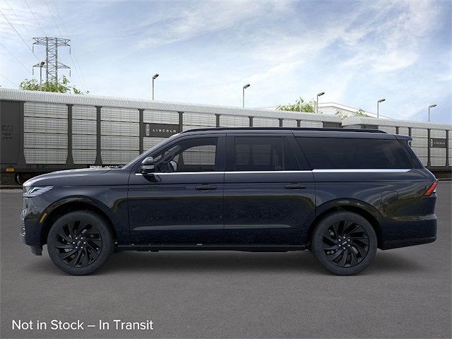 2025 Lincoln Navigator L