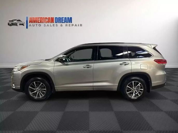 2017 Toyota Highlander