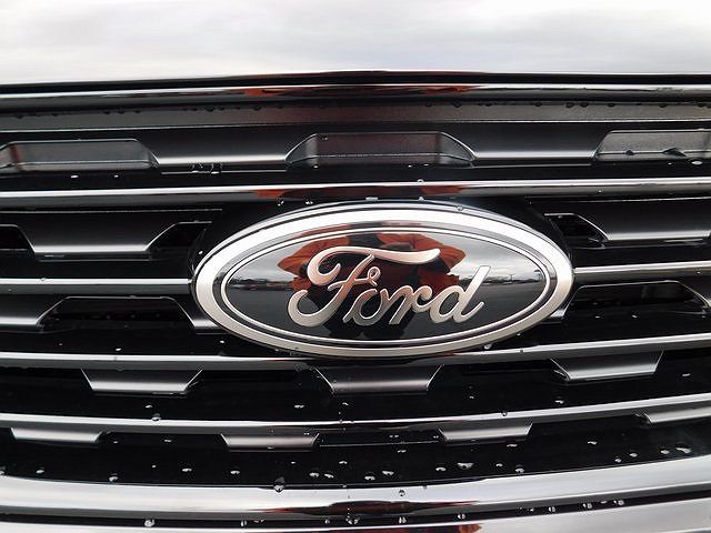 2024 Ford Edge SE image 2