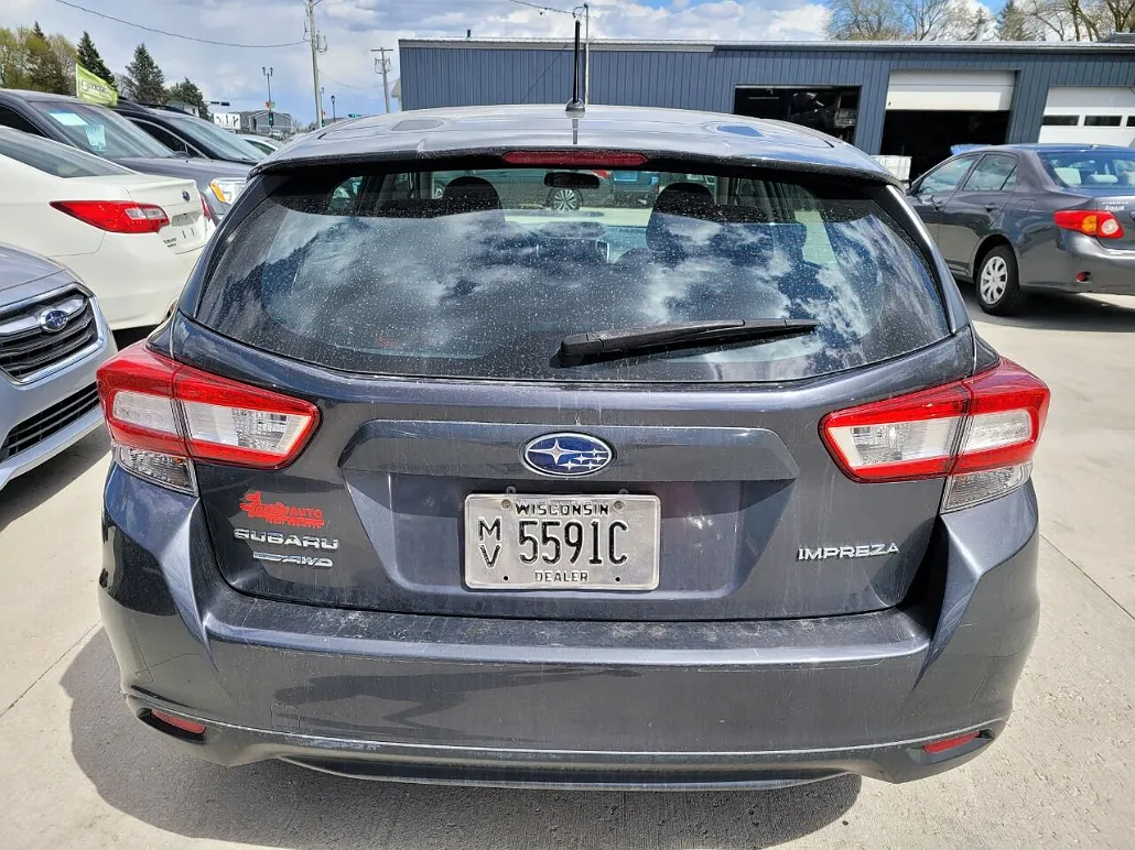 2018 Subaru Impreza 2.0i image 3