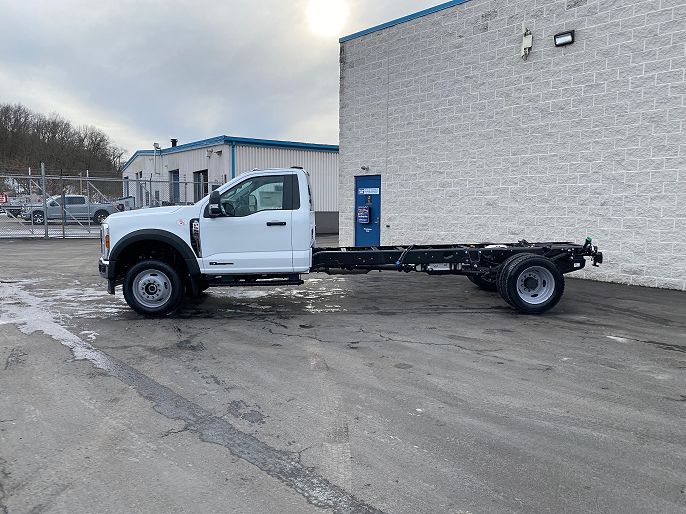 2025 Ford F-550