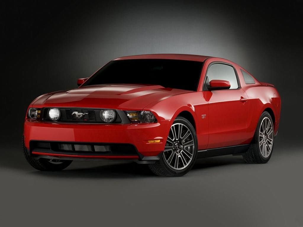 2012 Ford Mustang GT image 0