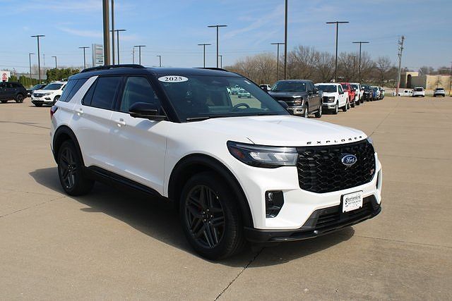 2025 Ford Explorer