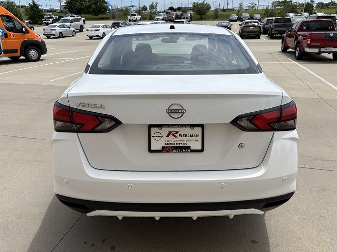 2025 Nissan Versa