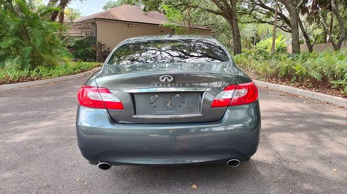 2012 Infiniti M37