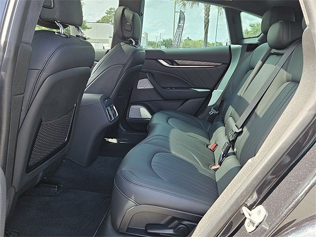 2022 Maserati Levante