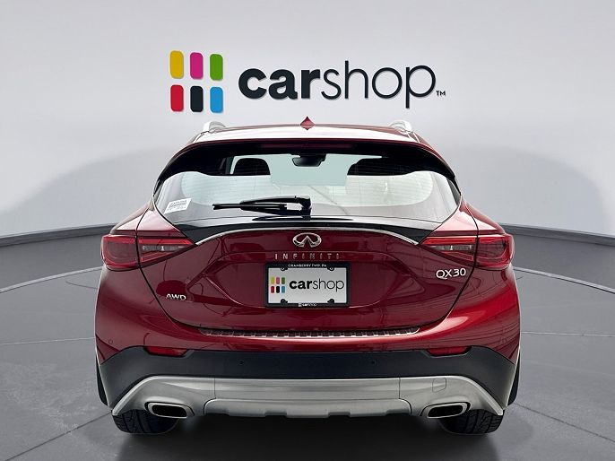 2017 Infiniti QX30
