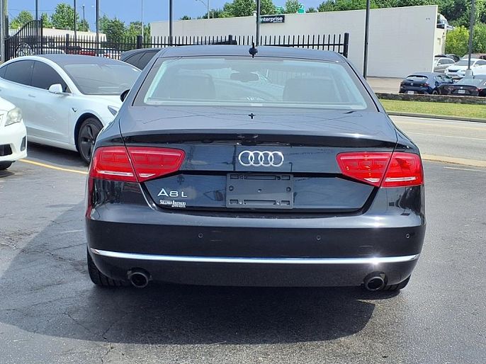 2013 Audi A8