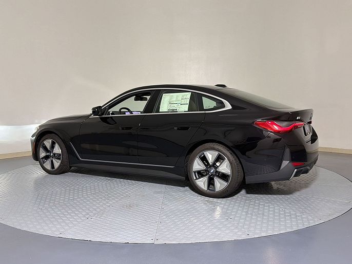 2026 BMW i4