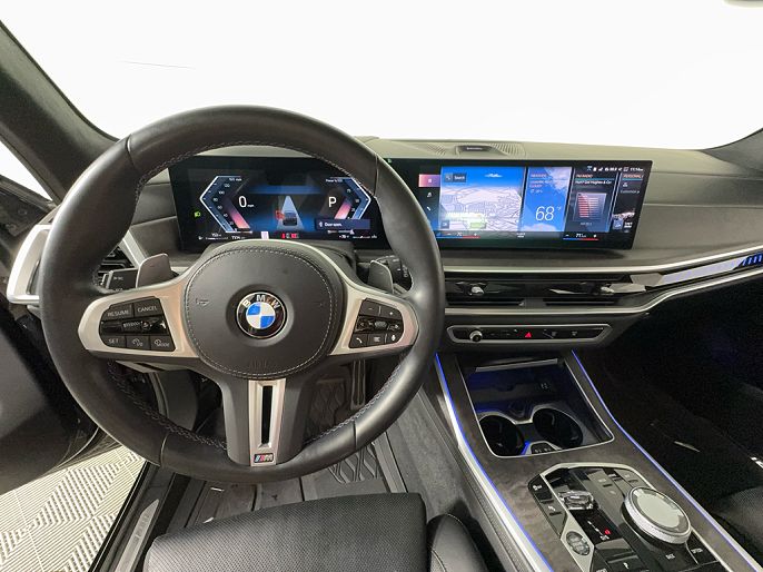2023 BMW X7