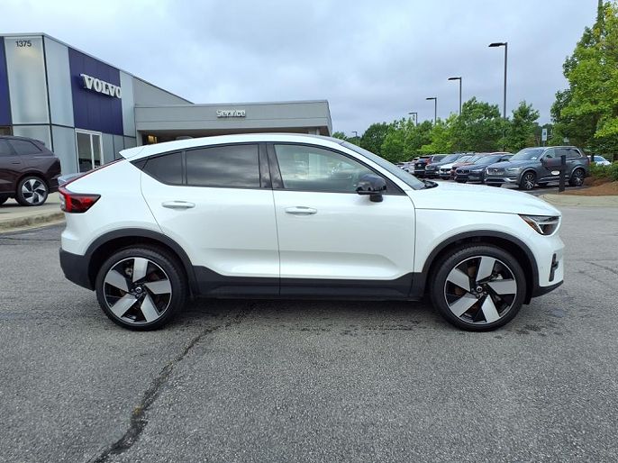 2024 Volvo C40