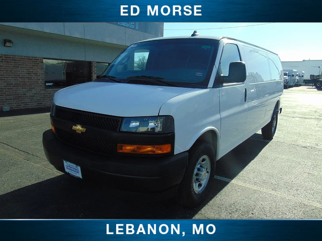 2023 Chevrolet Express 2500 image 3