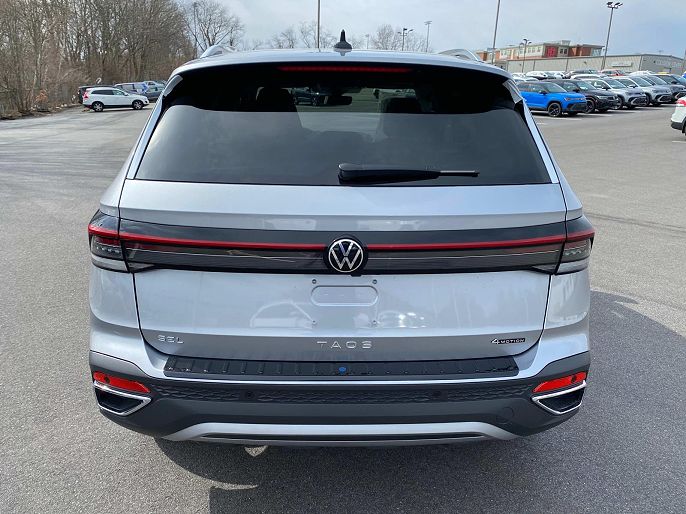 2025 Volkswagen Taos