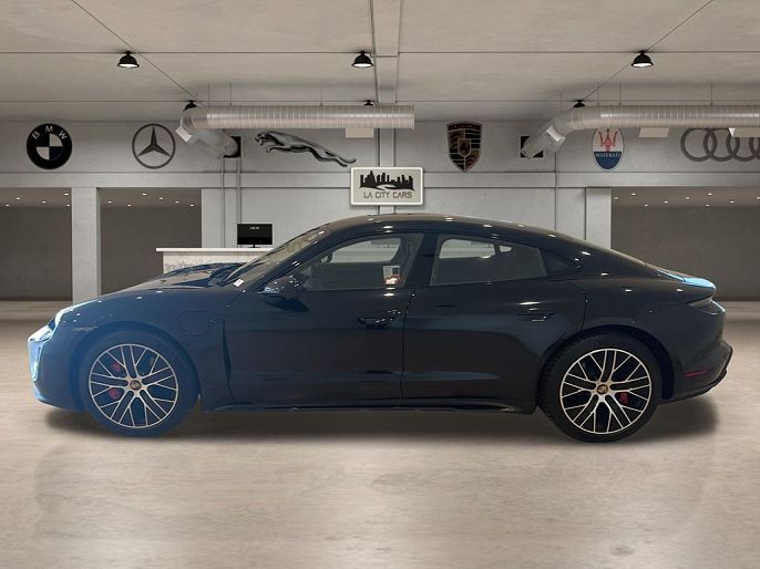 2022 Porsche Taycan