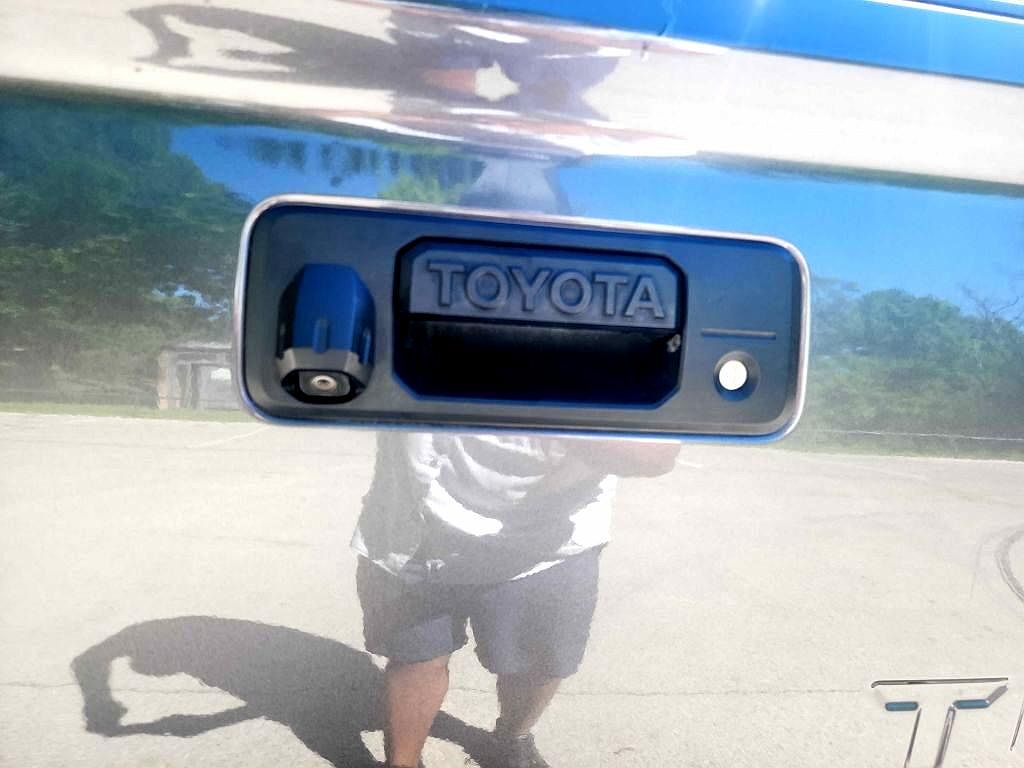 2015 Toyota Tundra Limited Edition image 11
