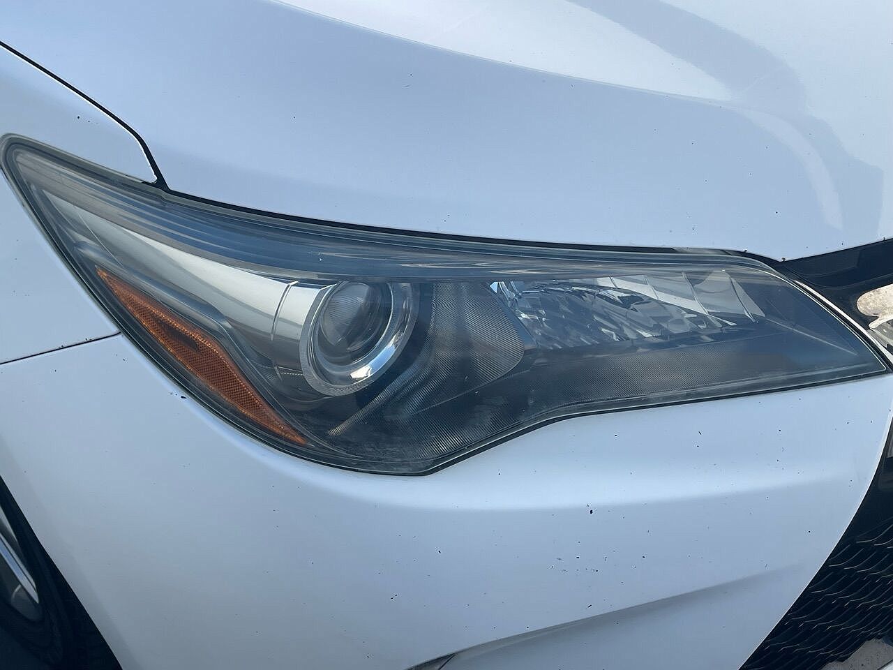 2016 Toyota Camry SE image 12