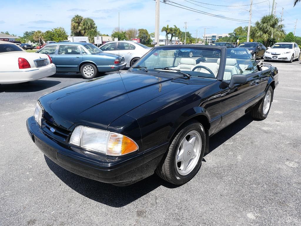 1992 Ford Mustang LX image 11