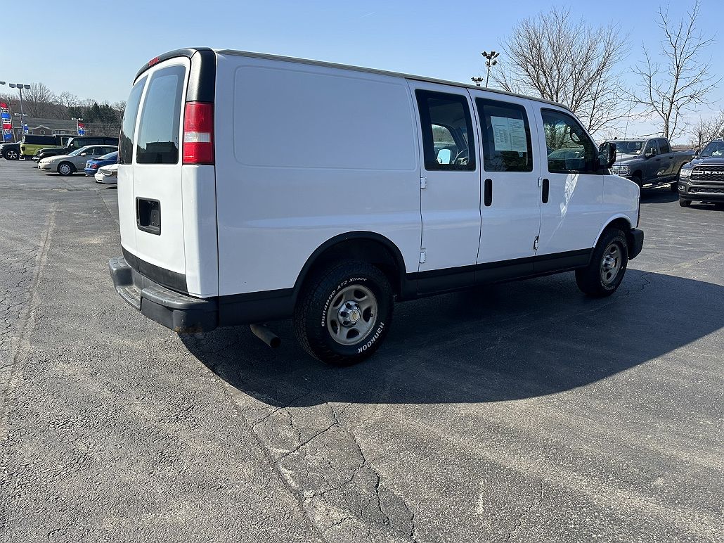 2005 Chevrolet Express 1500 image 4