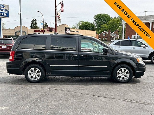 2010 Chrysler Town & Country