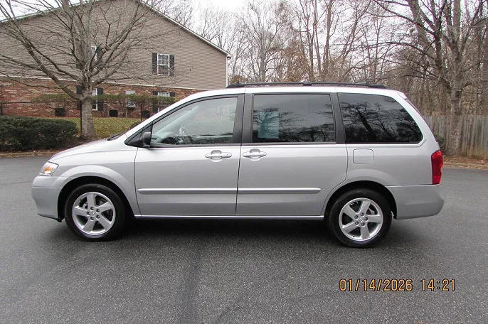 2003 Mazda MPV