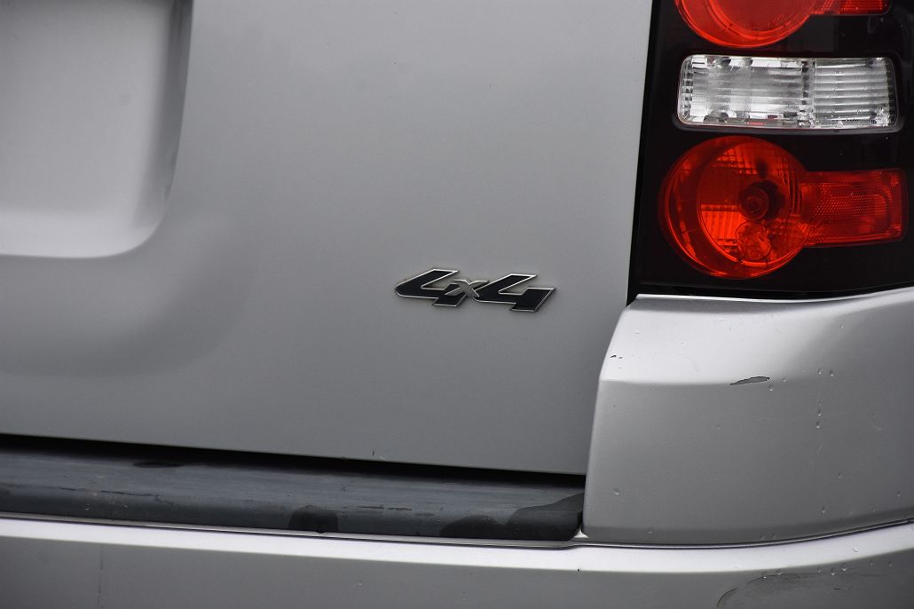 2010 Ford Explorer XLT image 5