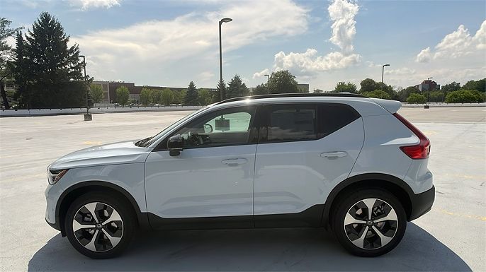 2026 Volvo XC40