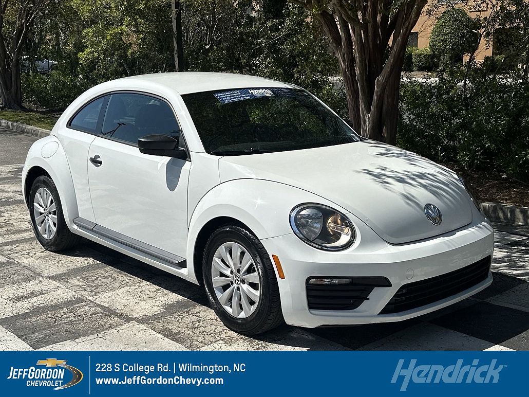 2017 Volkswagen Beetle Fleet Edition image 0