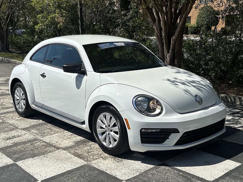 2017 Volkswagen Beetle Fleet Edition image 1