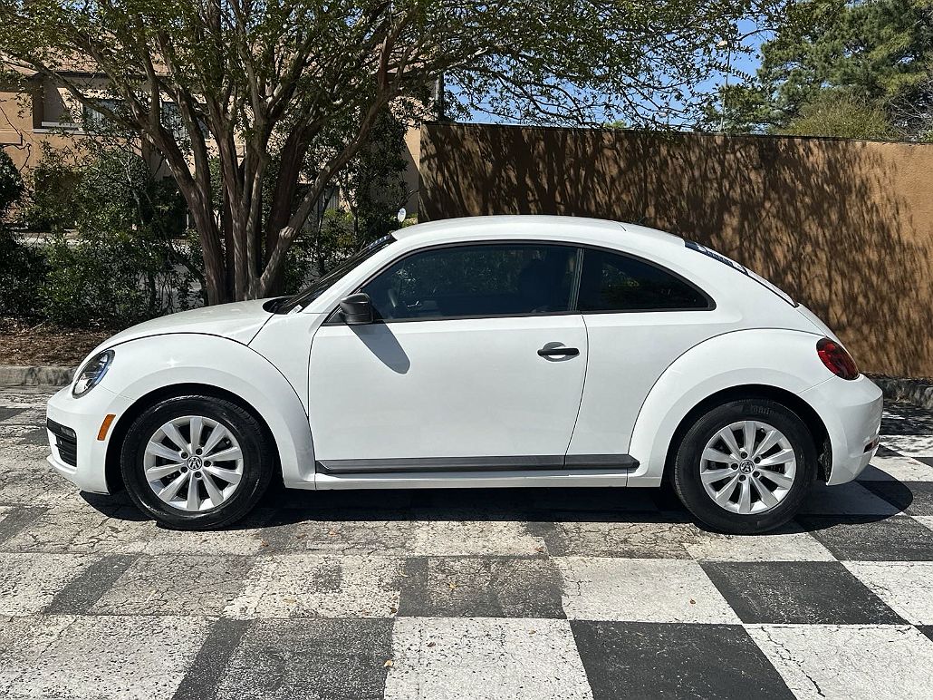 2017 Volkswagen Beetle Fleet Edition image 5