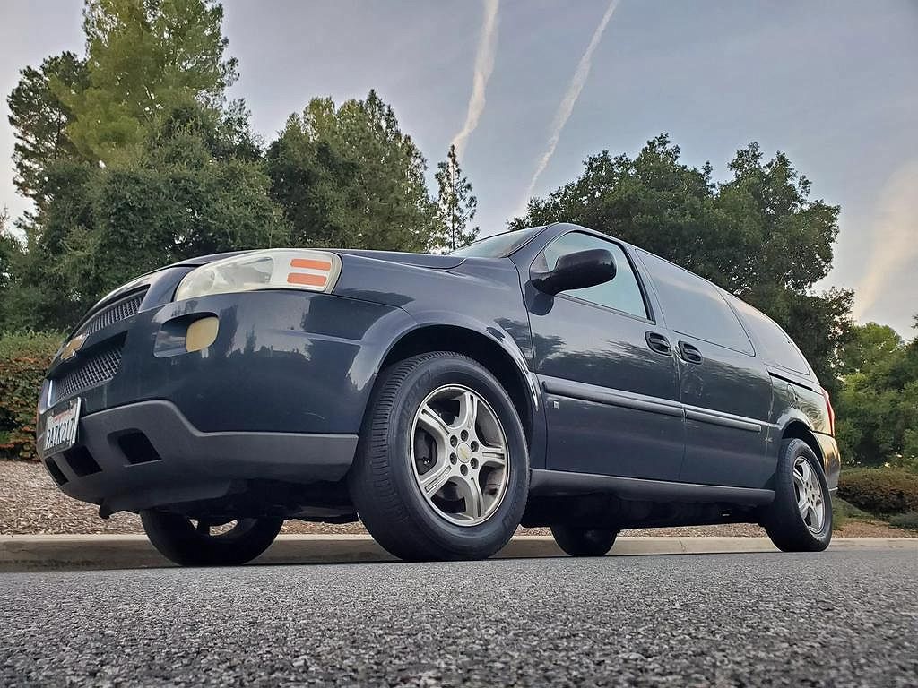 2008 Chevrolet Uplander LS image 1
