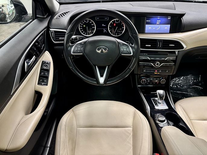 2017 Infiniti QX30