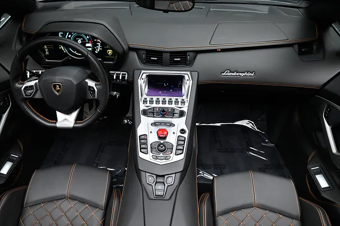 2016 Lamborghini Aventador