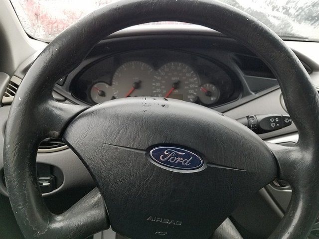 2003 Ford Focus null image 5