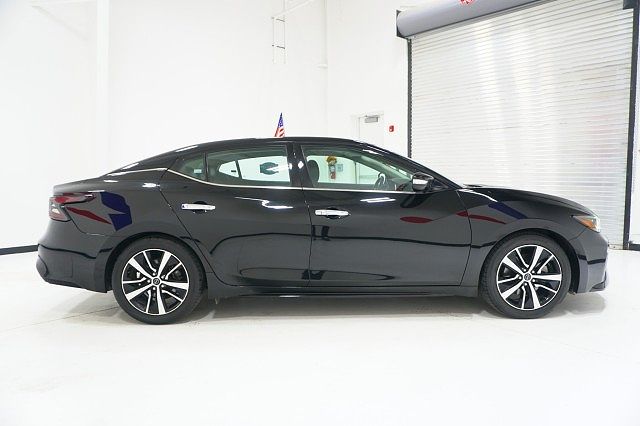 2023 Nissan Maxima