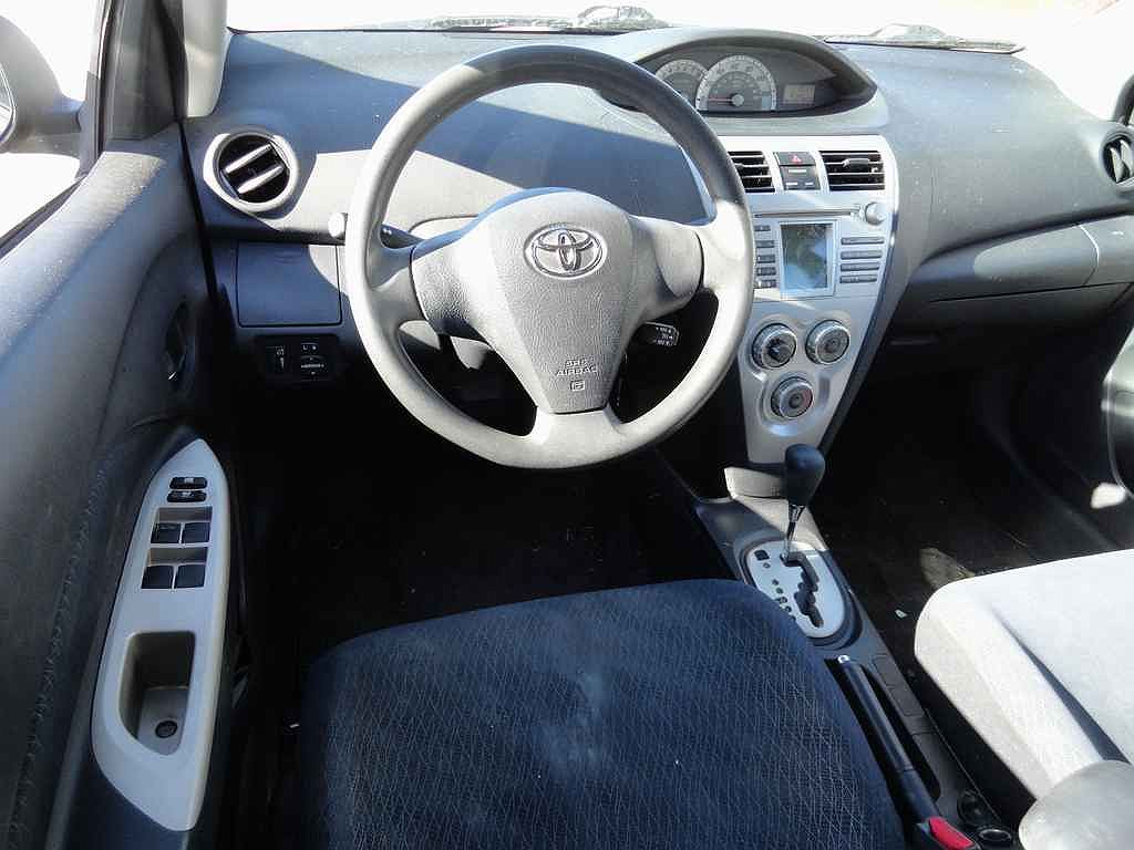 2008 Toyota Yaris S image 9