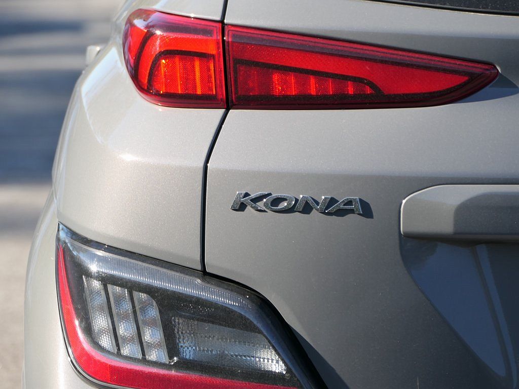 2023 Hyundai Kona Limited image 5