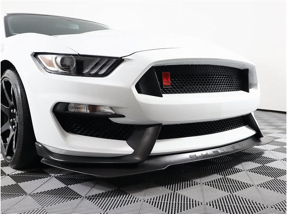 2018 Ford Mustang Shelby GT350R image 3
