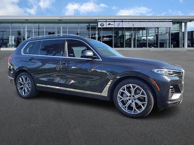 2021 BMW X7