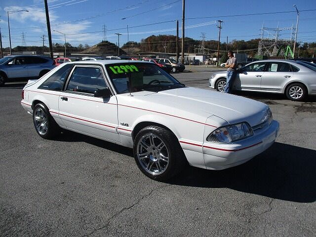 1990 Ford Mustang LX image 4