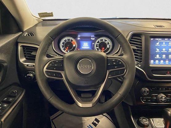 2022 Jeep Cherokee Latitude Lux photo 3