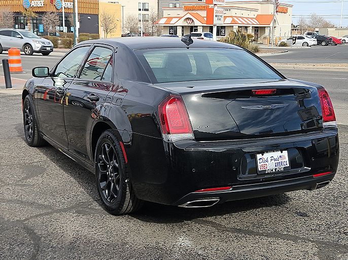 2022 Chrysler 300