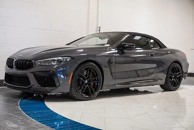 2022 BMW M8
