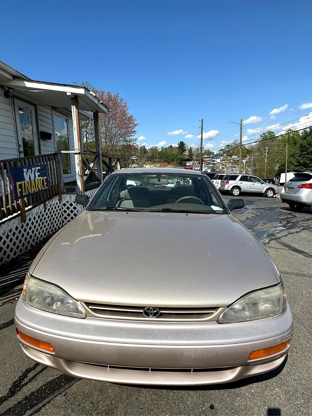 1996 Toyota Camry DX image 1