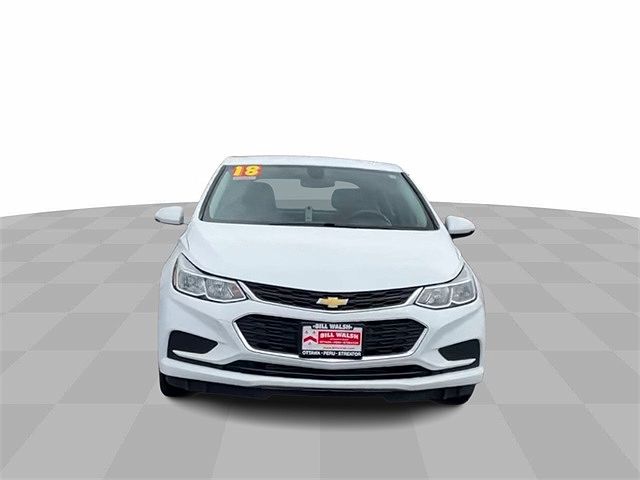 2018 Chevrolet Cruze LS image 2